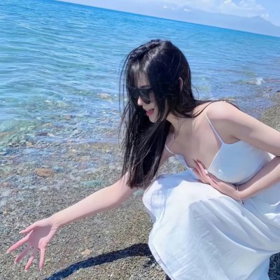 公寓里的两个女人